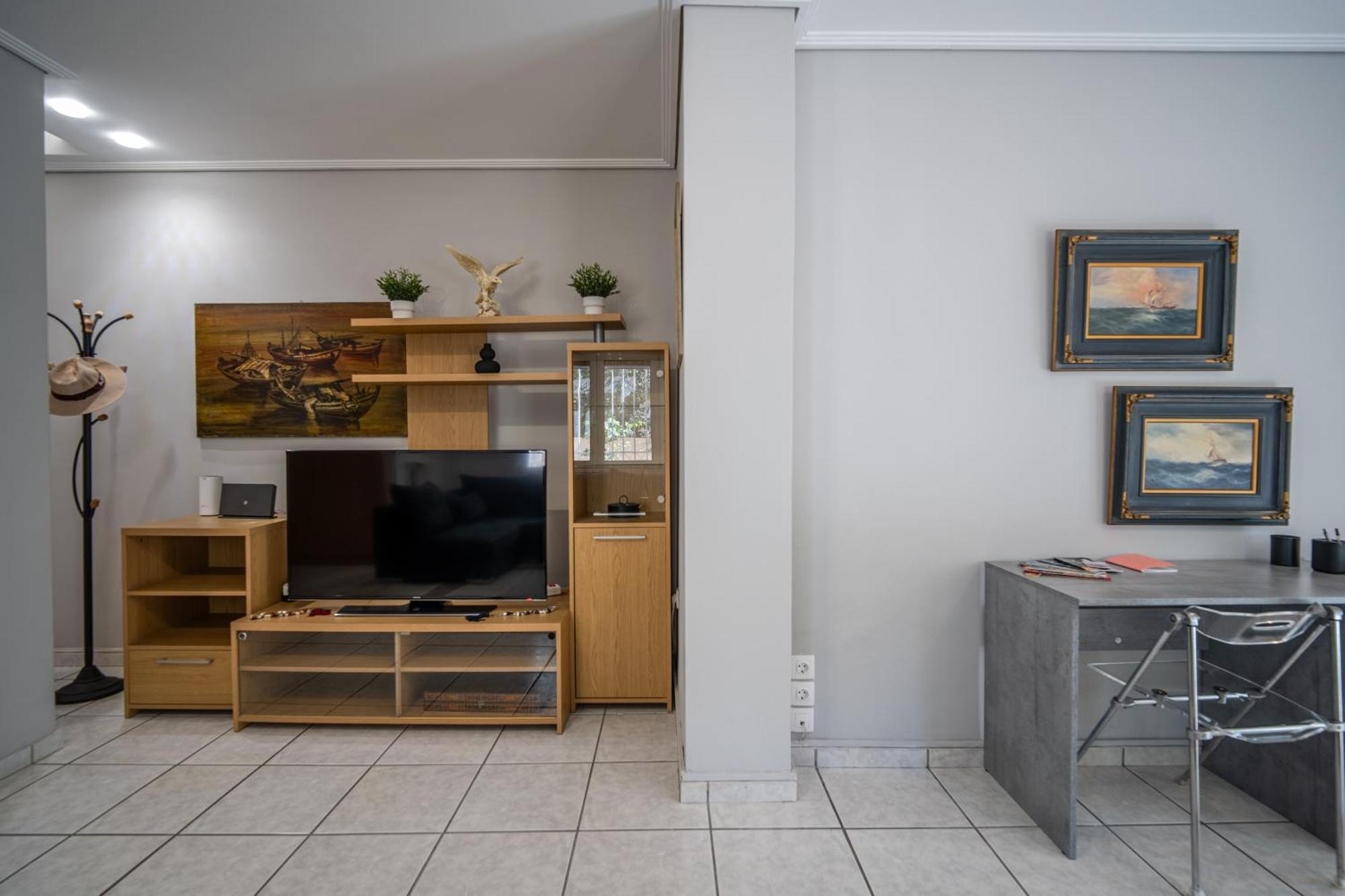 Angel , Luxury 2Bd Apartment Next To The Beach Athen Eksteriør billede